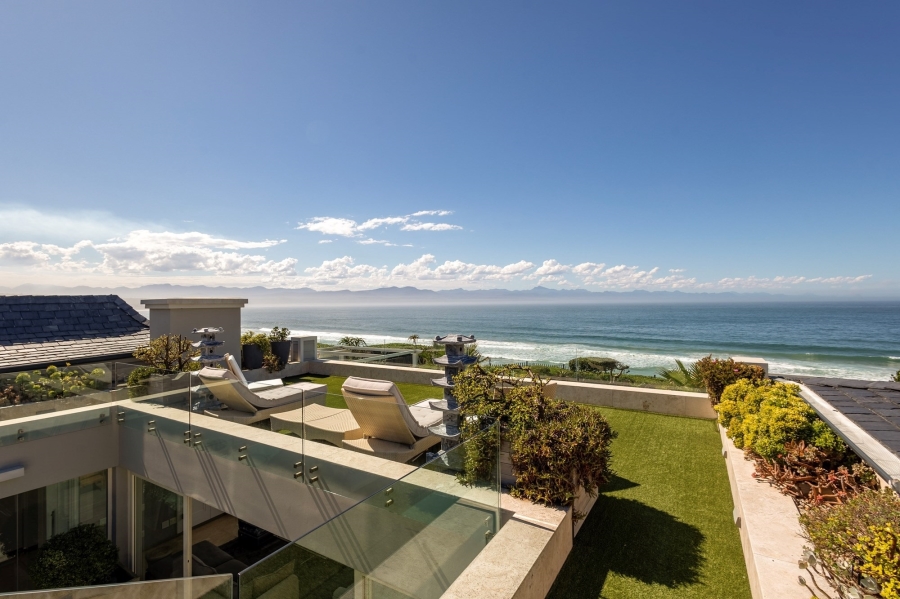 5 Bedroom Property for Sale in Whale Rock Beach Western Cape